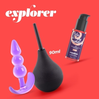 três produtos de uso pessoal íntimo em fundo vermelho