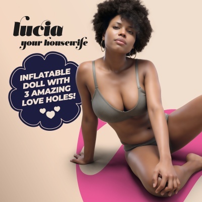 Imagem de boneca insuflável feminina realista com cabelo afro e roupa interior cinza