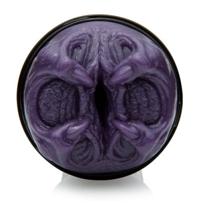 Produto roxo com textura de garras em fundo branco