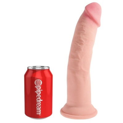 Dildo cor pele com textura ao lado de uma lata vermelha com texto pipedream