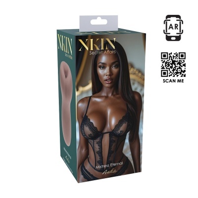 Embalagem de produto com mulher de lingerie preta e texto XKIX Secret Affairs