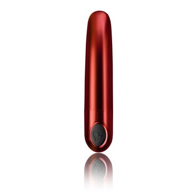 Vibrador corporal vermelho metálico com botão preto em forma de coração na base