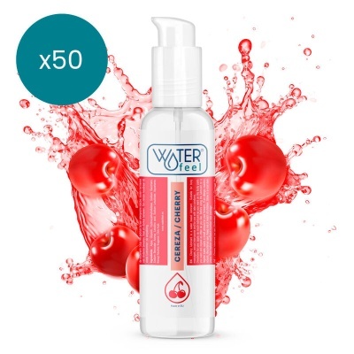 Frasco de líquido Water Feel sabor cereja com fundo de splash vermelho e cerejas