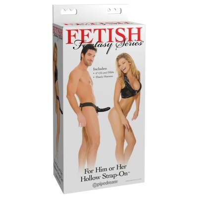 Embalagem do Fetish Fantasy Series Strap-On com modelo masculino e feminino