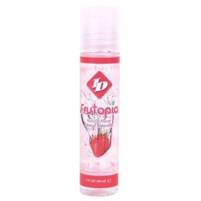 Frasco transparente com líquido rosado e rótulo de morango
