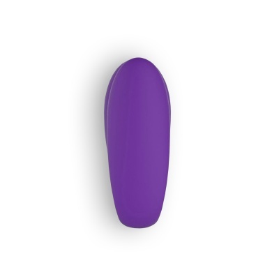 Capa de silicone roxa com formato ergonómico