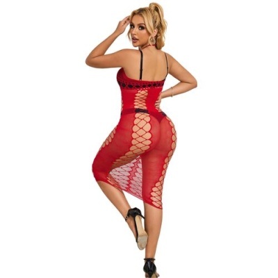 Vestido justo vermelho com recortes laterais e frontal e alças pretas