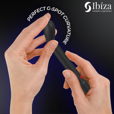 Vibrador preto curvo para o ponto G segurado por duas mãos com texto PERFECT G-SPOT CURVATURE