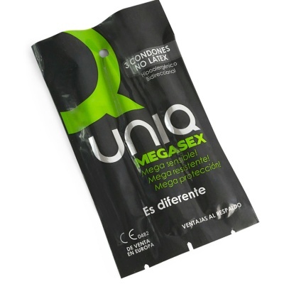Pacote preto com preservativos Uniq Megasex sem látex