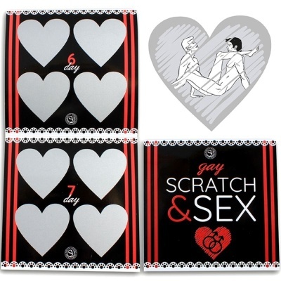 Cartão de jogo para adultos com corações riscados e texto gay SCRATCH & SEX