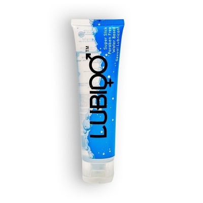 Tubo de lubrificante sexual azul e branco com texto em inglês