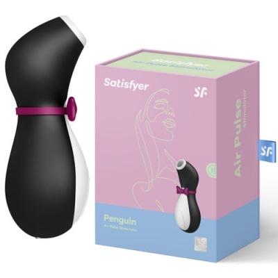Satisfyer Penguin preto e branco com faixa rosa ao lado de embalagem rosa e azul