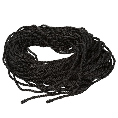 Cordão preto torcido com pontas de plástico