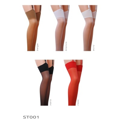 Meias até à coxa em cinco cores diferentes em manequins