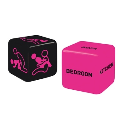 Dois dados de jogo eróticos em preto e rosa com palavras e desenhos de posições sexuais.