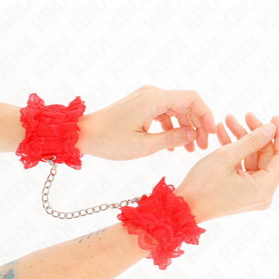 Algemas femininas de renda vermelha com corrente de metal