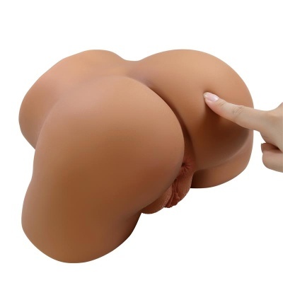 Simulacro de nádegas femininas castanhas com dedo a pressionar