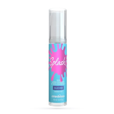 Frasco plástico com tampa transparente e rótulo azul e rosa com texto branco