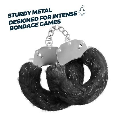 Algemas de metal com pelúcia preta e corrente, texto promocional