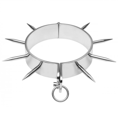 Colar ou gargantilha de metal com espigões e argola