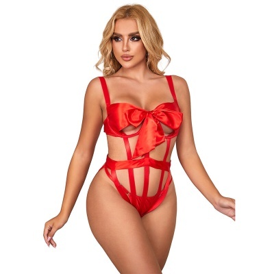 Body feminino vermelho com laço grande e tiras largas em cetim