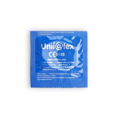 Embalagem azul de preservativo Unil@tex com texto branco
