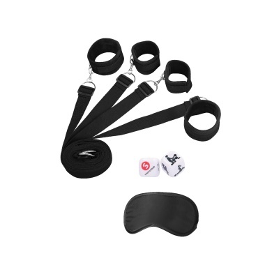 Conjunto de acessórios de restrição pretos com fita, braçadeiras, dados e máscara para olhos.