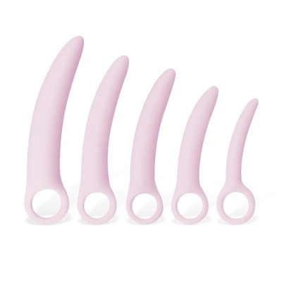 Cinco ferramentas cor-de-rosa com design curvo e anel na base organizadas por tamanho