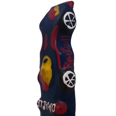 Miniatura de carro de brinquedo azul com texto RedBull e Draglis