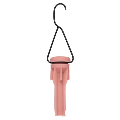 Dispositivo plástico rosa com gancho preto em fundo branco