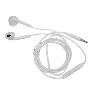 Auriculares brancos com cabo e controlador remoto