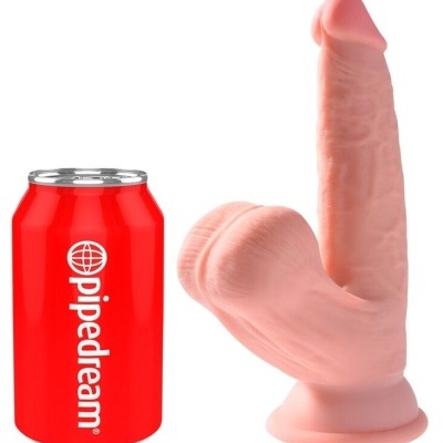 Dildo realista com base de sucção ao lado de lata vermelha Pipedream