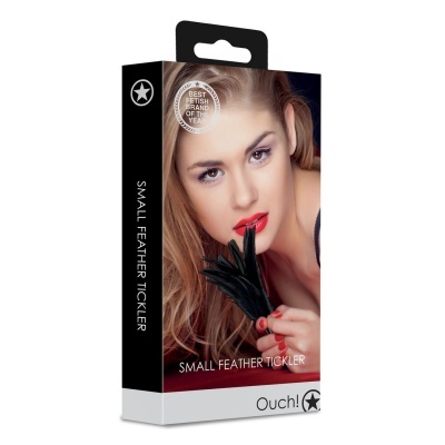 Embalagem produto penas pretas com texto e imagem mulher loira.