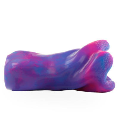 Produto em silicone roxo e rosa com textura irregular