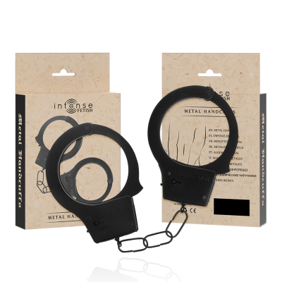 Algemas de metal pretas com corrente e embalagem beige com texto