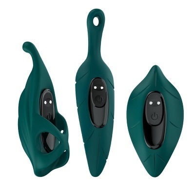 Três dispositivos verdes em forma de folha com botão preto