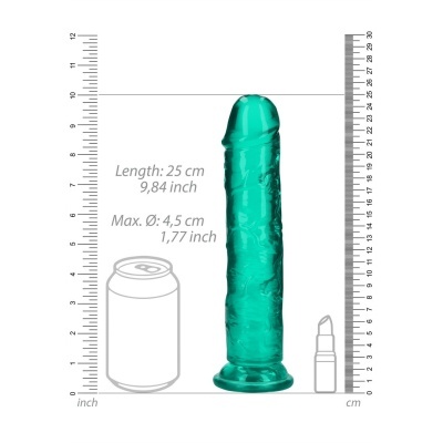 Dildo verde translúcido com 25 cm e base plana, comparação de tamanho com lata e batom.