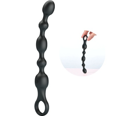 Produto preto em silicone com esferas e anel na extremidade
