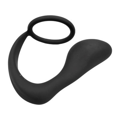 Anel preto com parte curva em silicone