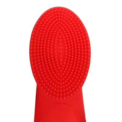 Escova vermelha de silicone com textura oval de pontas