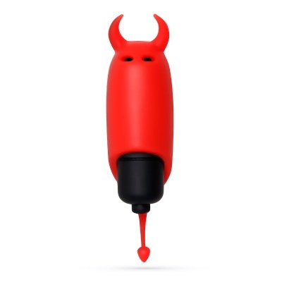 Dispositivo preto com capa vermelha em forma de cabeça de diabo a libertar líquido