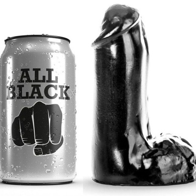 Lata prateada ALL BLACK com punho e objeto preto fálico ao lado sobre fundo branco
