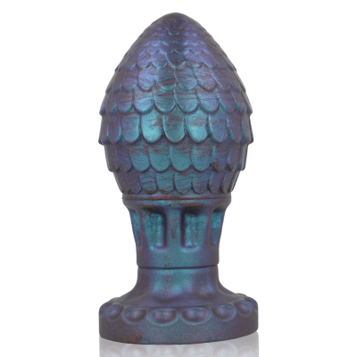 Objeto decorativo formato pinha metalizado azul e roxo