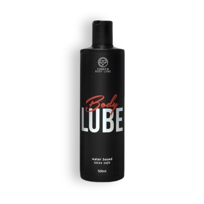 Frasco preto de lubrificante corporal de 500ml com texto em branco e vermelho