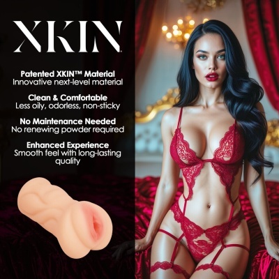 Mulher com lingerie vermelha de renda e anúncio do material XKIN com texto e produto em silicone