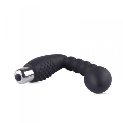 vibrador preto com textura e detalhes prateados
