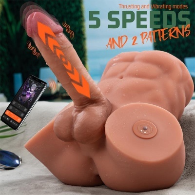 Produto sexual realista silicone cor pele com texto sobre velocidades e padrões e smartphone para controlo