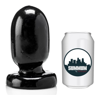 Produto preto brilhante com base arredondada ao lado de uma lata branca com logo SUMIMUM.