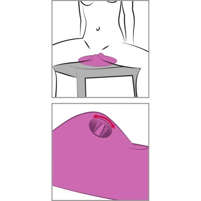 Suporte de assento ergonómico cor-de-rosa numa cadeira cinzenta com botão de ajuste lateral