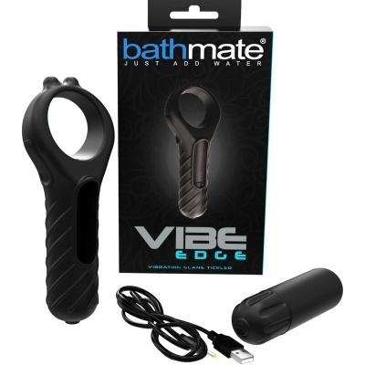 Brinquedo vibratório preto com anel e cabo USB, embalagem com texto Bathmate Vibe Edge